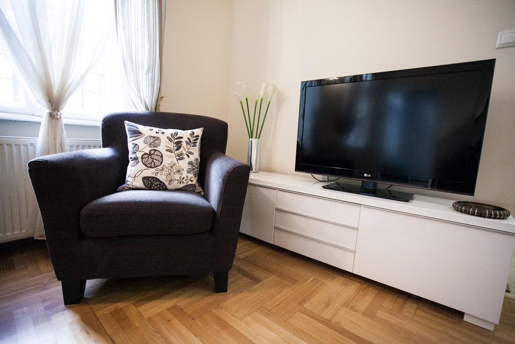 Agora Apartment Будапеща Екстериор снимка