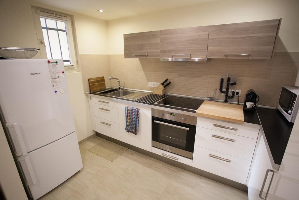 Agora Apartment Будапеща Екстериор снимка