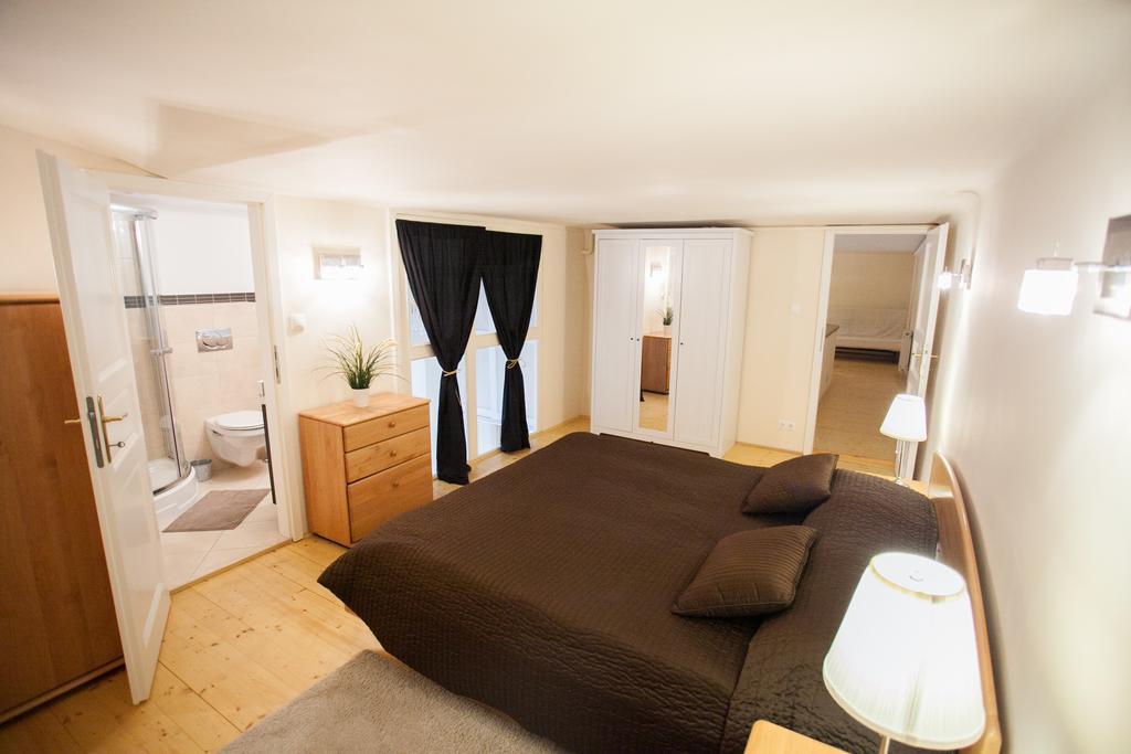 Agora Apartment Будапеща Екстериор снимка