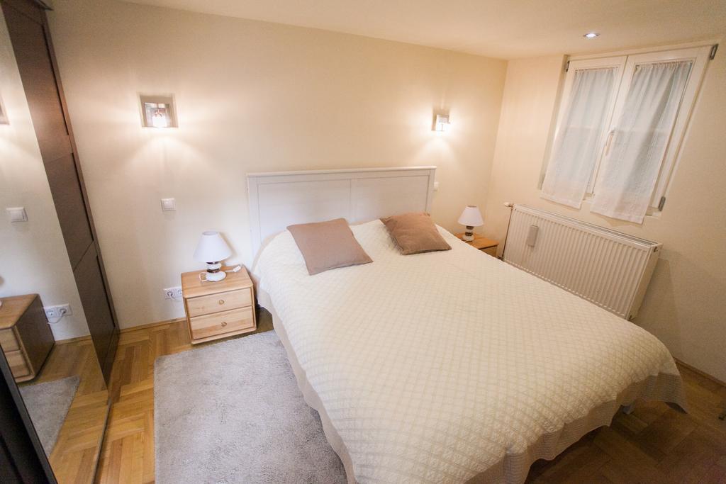 Agora Apartment Будапеща Екстериор снимка