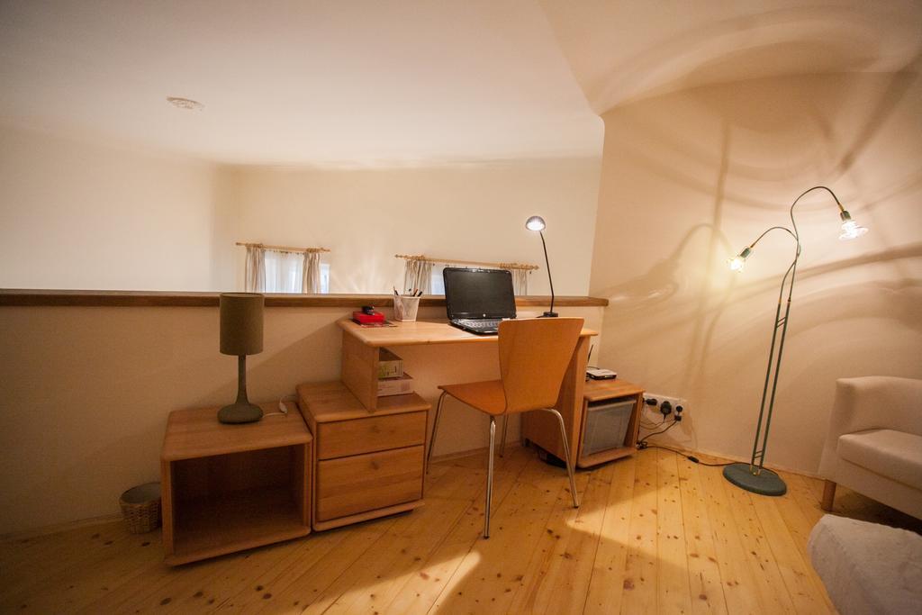 Agora Apartment Будапеща Екстериор снимка