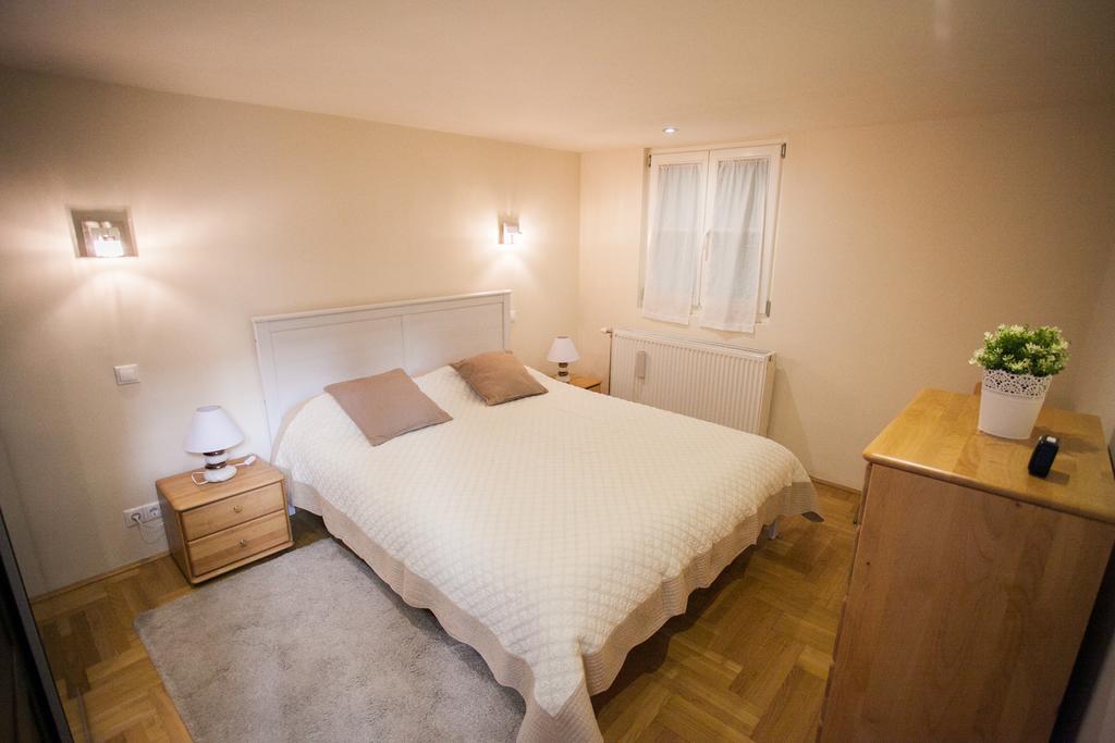 Agora Apartment Будапеща Екстериор снимка